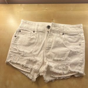 American Eagle White Size 0 Hi-Rise Jean Shorts. Perfect condition! High waist.